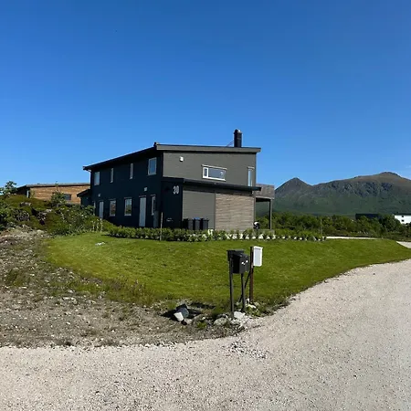 アパート Lofoten, レクネス